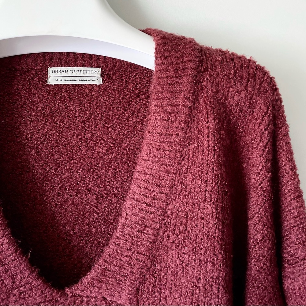 UO Pullover Sweater V-neck Berry Soft - Picture 5 of 16